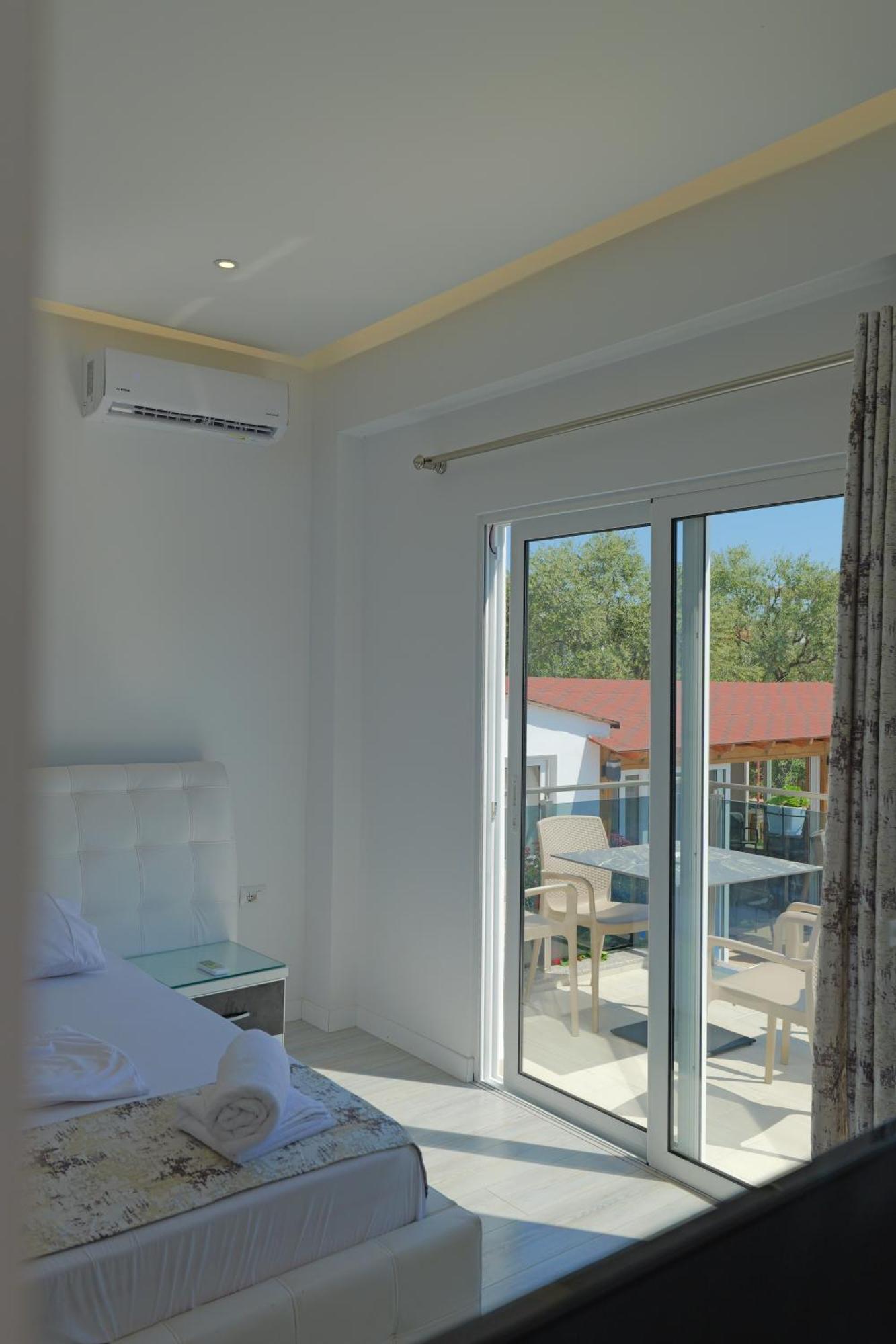 Vila Irdi Ksamil Exterior foto